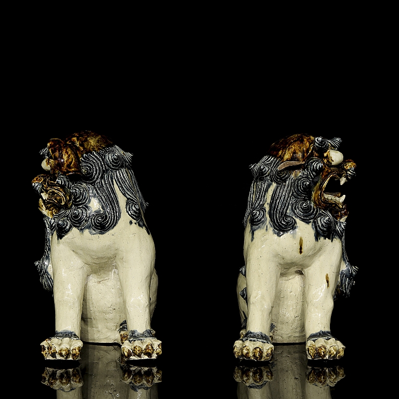 Pareja de figuras de cerámica 