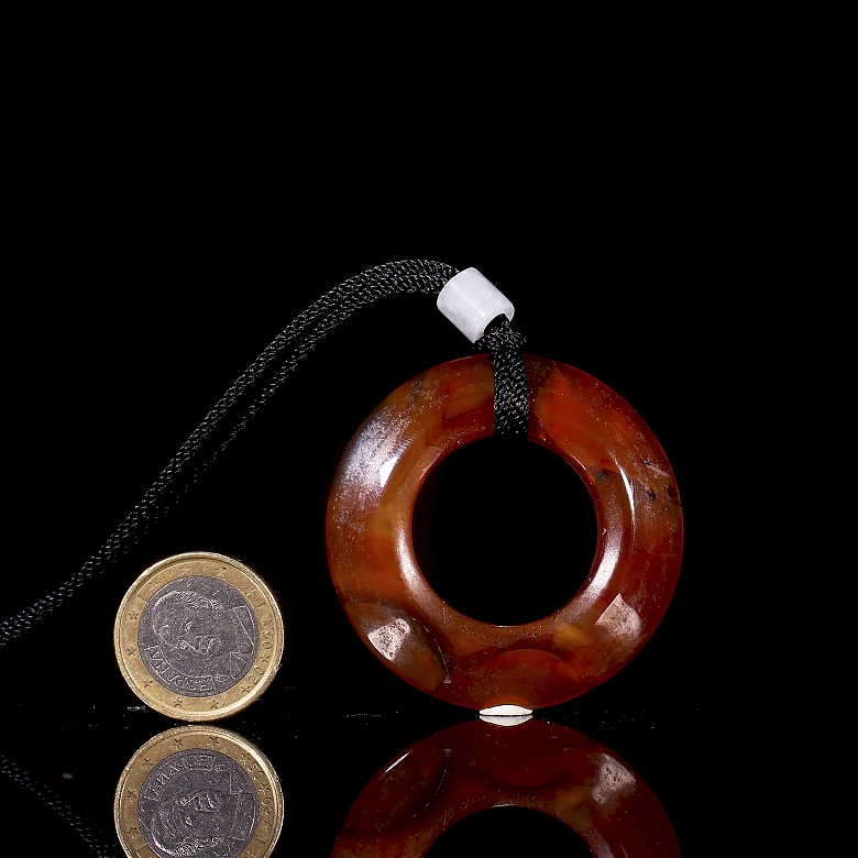 Colgante de ágata roja, s.XX