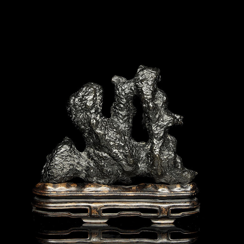 Gongshi rock with wooden base, Qing dynasty