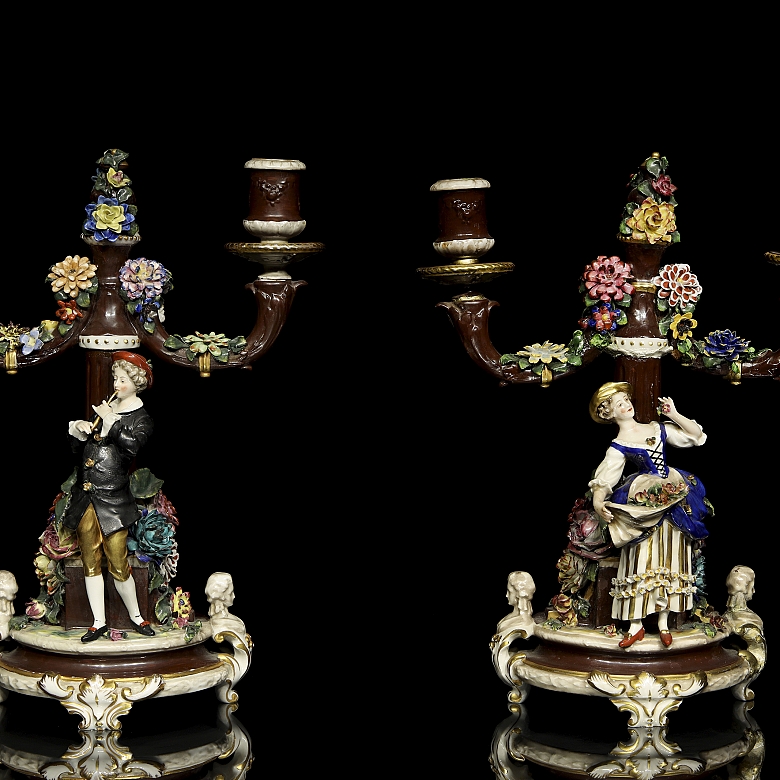 Capodimonte “Pair of porcelain candlesticks,” 20th century - 9