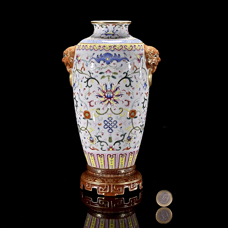 Jarrón de porcelana 