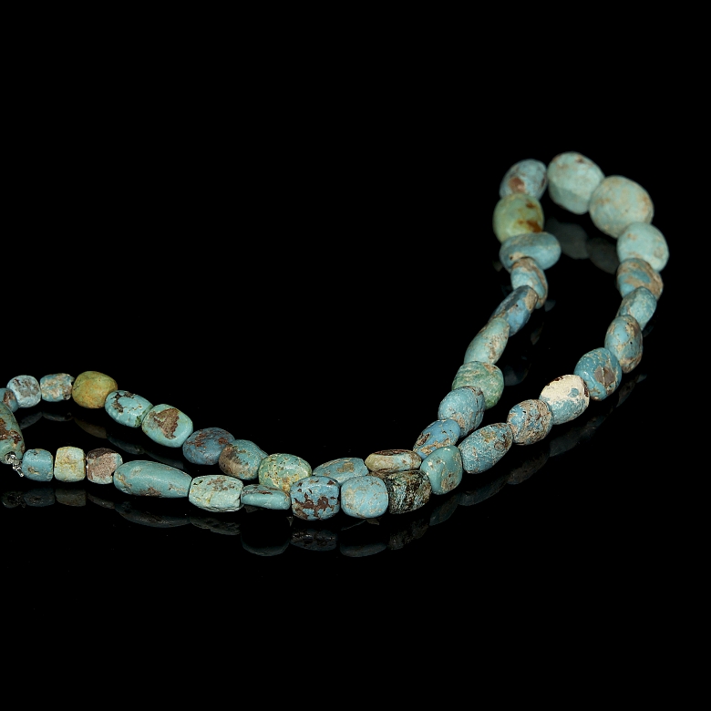 Collar de cuentas de turquesa, cultura baja de Xiajiadian