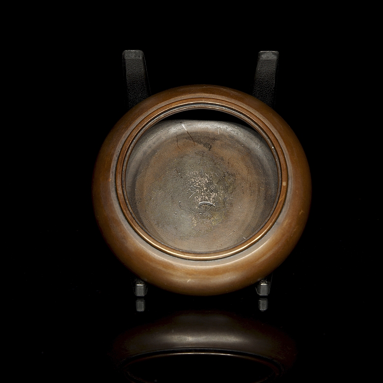 Bronze censer ‘Scrolls’, with a Xuan mark