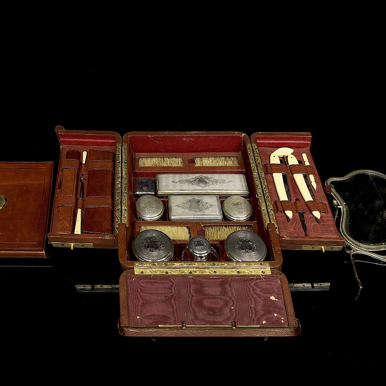 Gentleman's travelling dressing table, 19th century