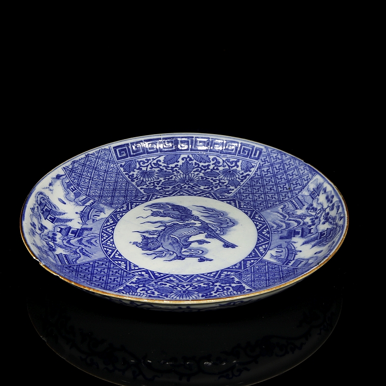 Plato de porcelana esmaltada