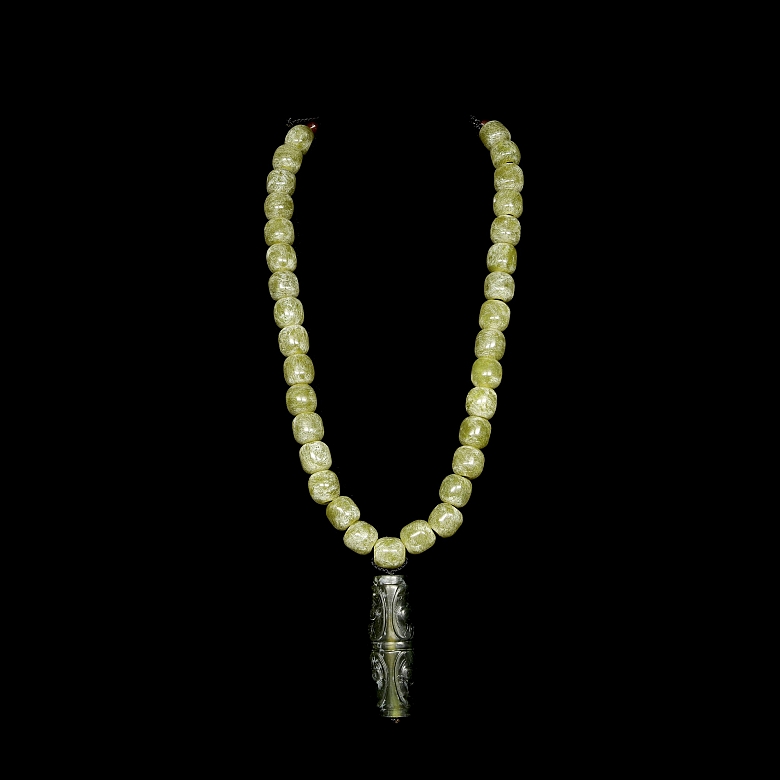 Collar de cuentas de jade y ágata 