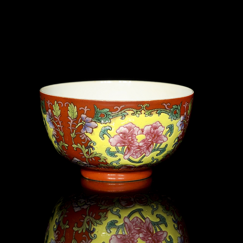 Cuenco de porcelana esmaltada