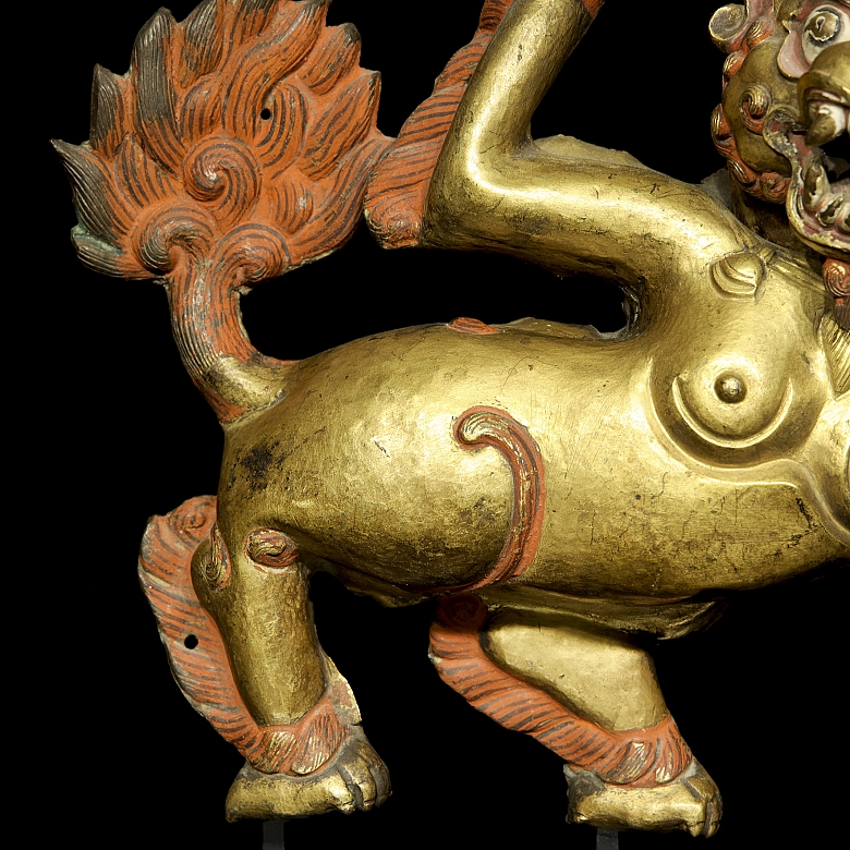 Escultura de cobre dorado policromado 