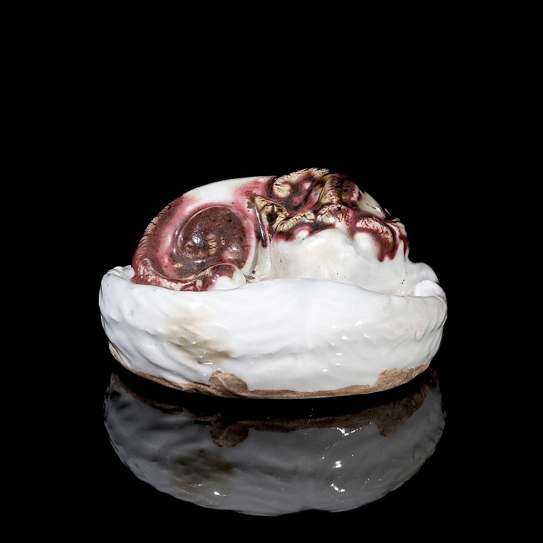 Glazed ceramic brush holder ‘Bixi’, Qing dynasty
