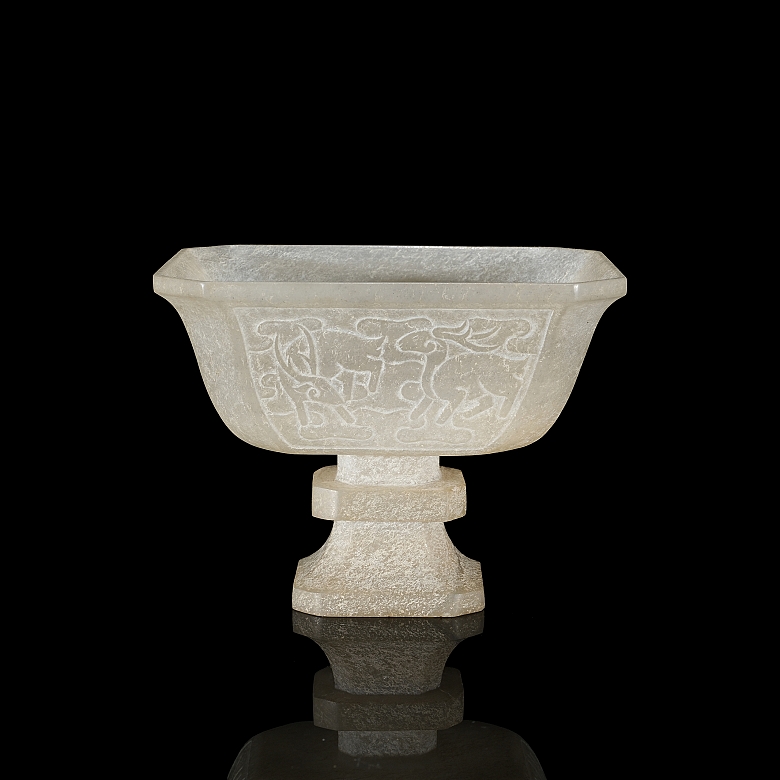 Copa de jade tallada 