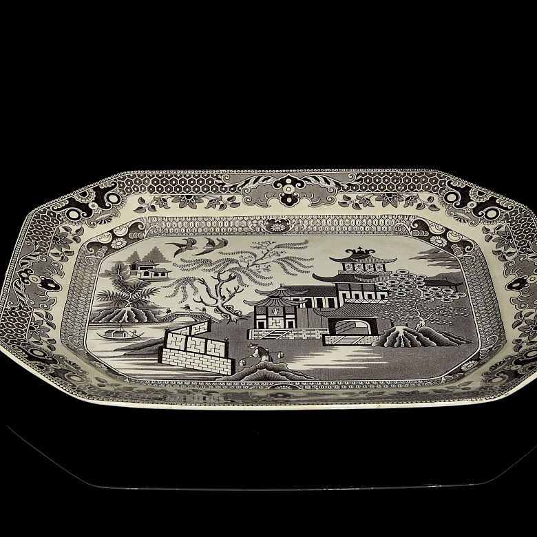 灰色柳叶纹伯利瓷托盘，十九世纪