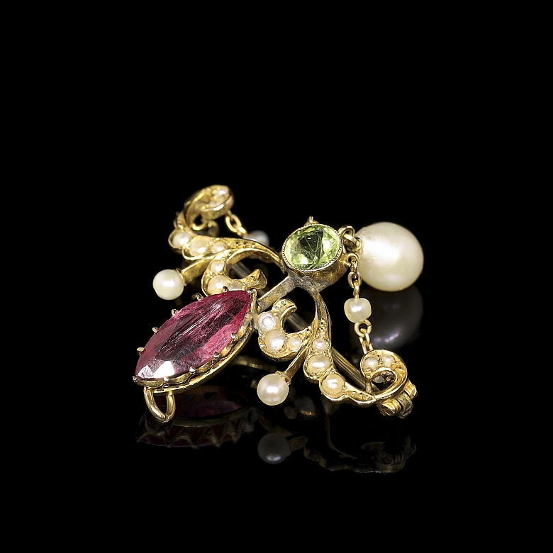 Broche-colgante de oro amarillo con turmalina, peridoto y perlas