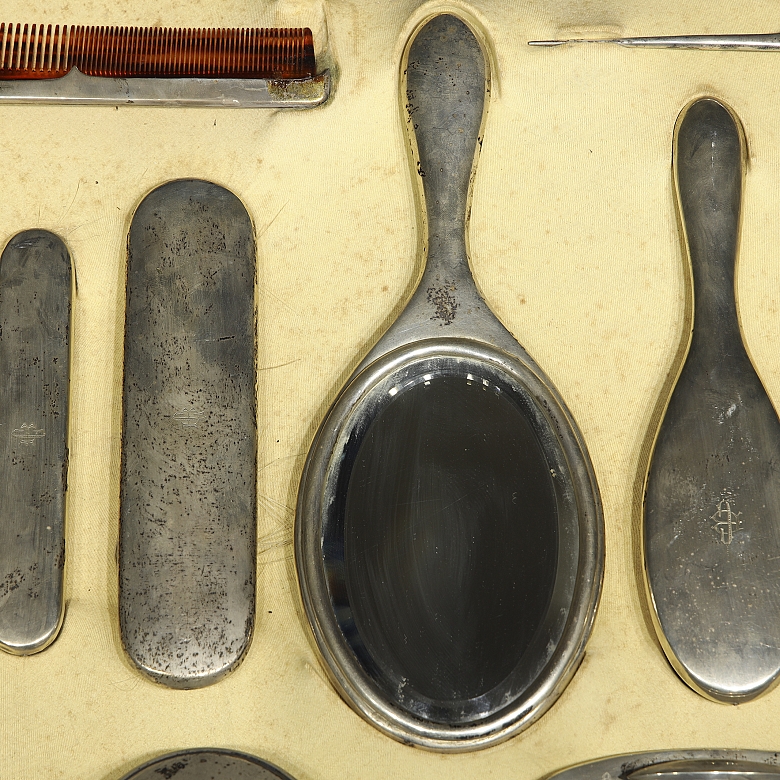 Juego de tocador de plata, ffs. s.XIX