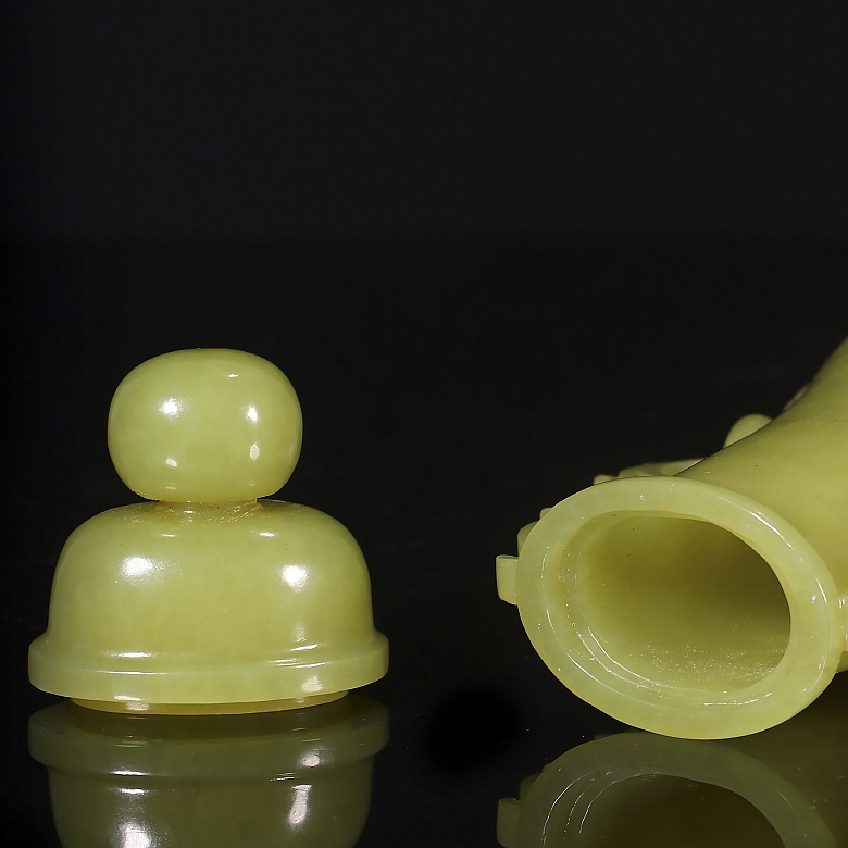 Jarrón de jade amarillo