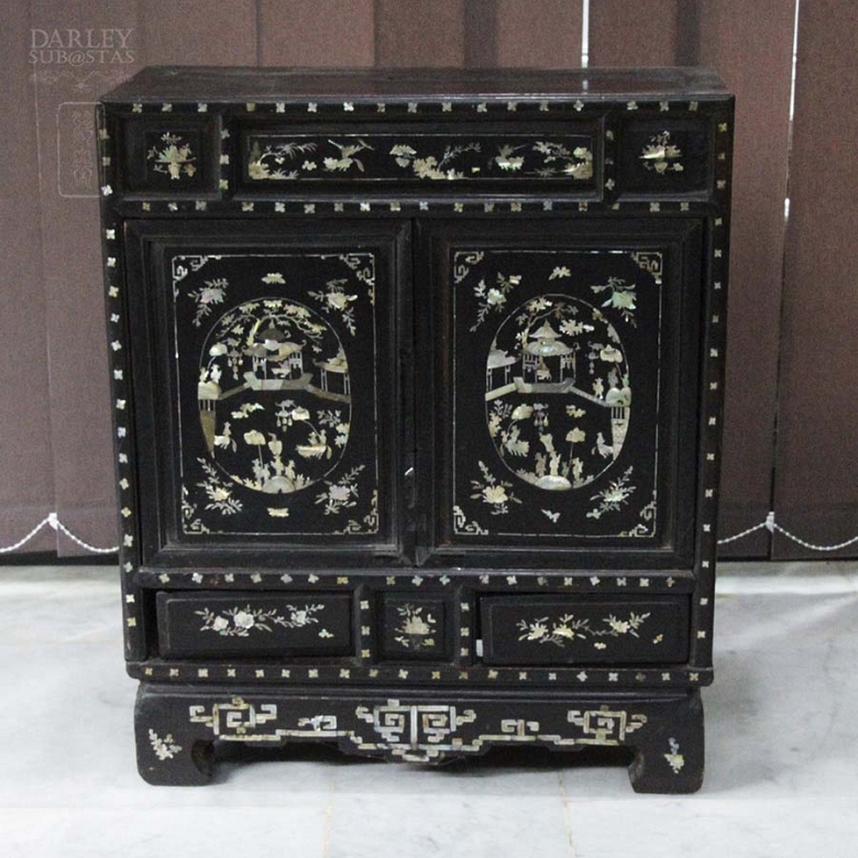Mueble bargueño chino