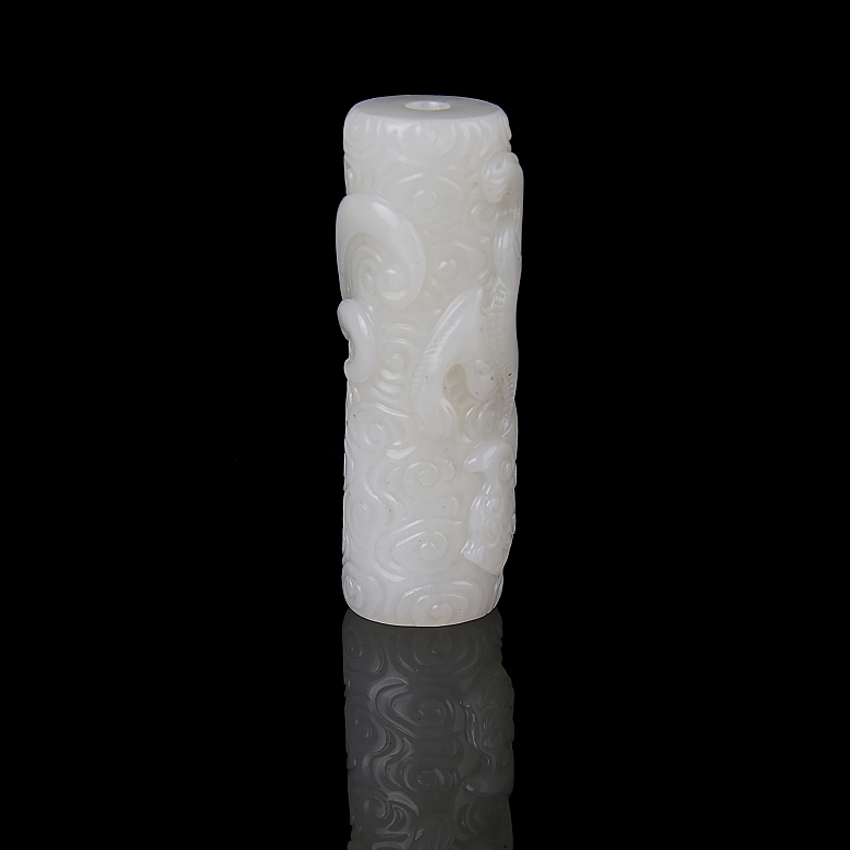 White jade pendant ‘Dragon among clouds’, Qing dynasty
