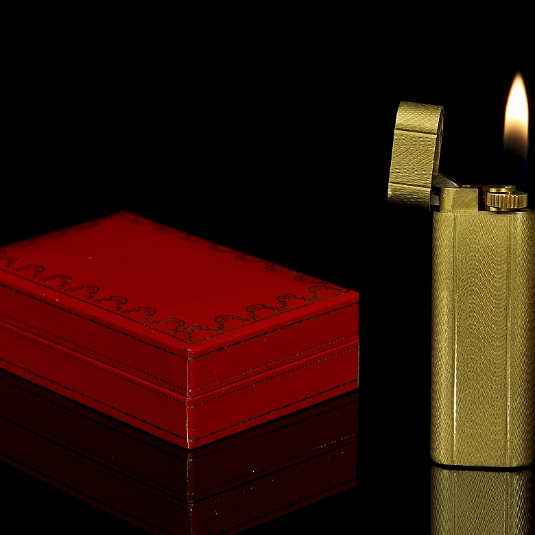 Lighter ‘Cartier, Les Must’, 18k gold-plated