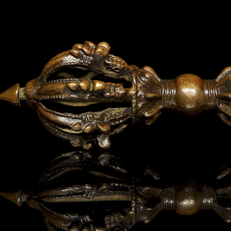 Instrumento ritual de bronce