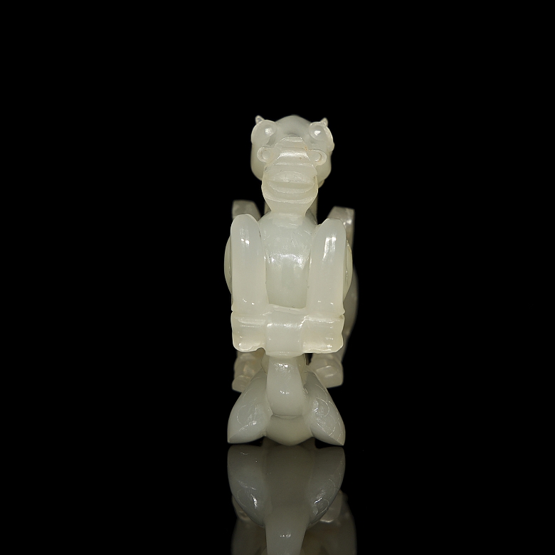 Amuleto de jade blanco