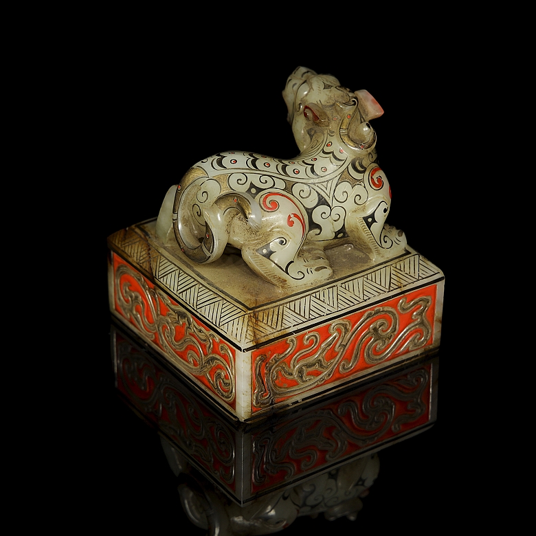 Sello de jade con policromado