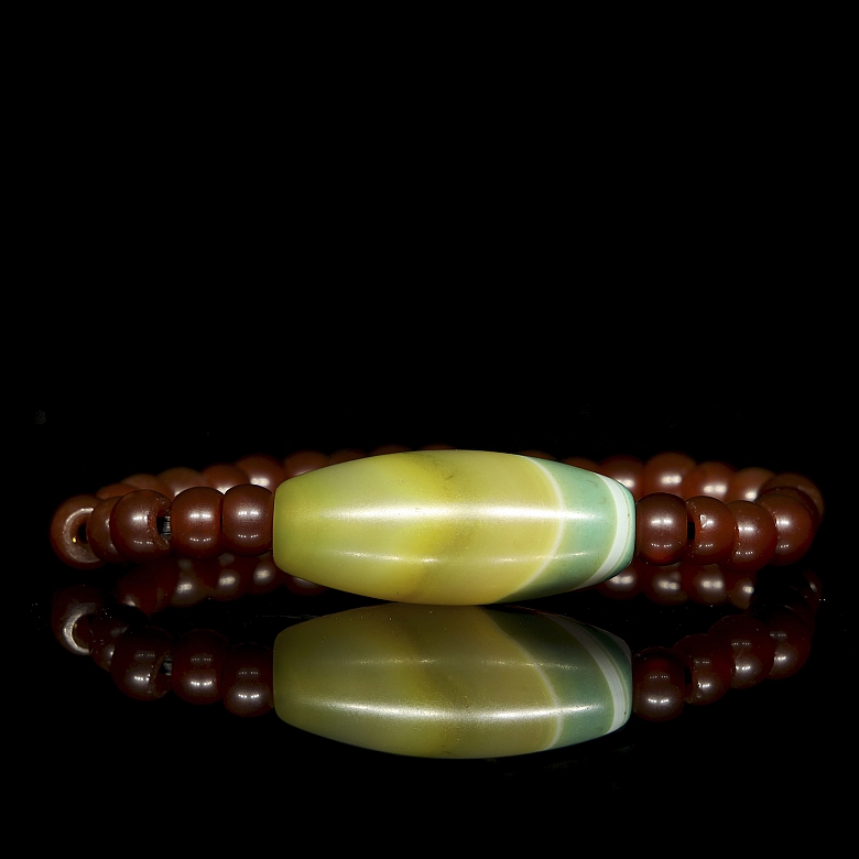 Pulsera con Dzi y cuentas de ágata, dinastía Liao