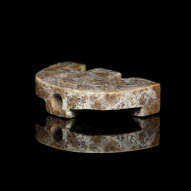 Colgante de jade tallado, cultura Liangzhu