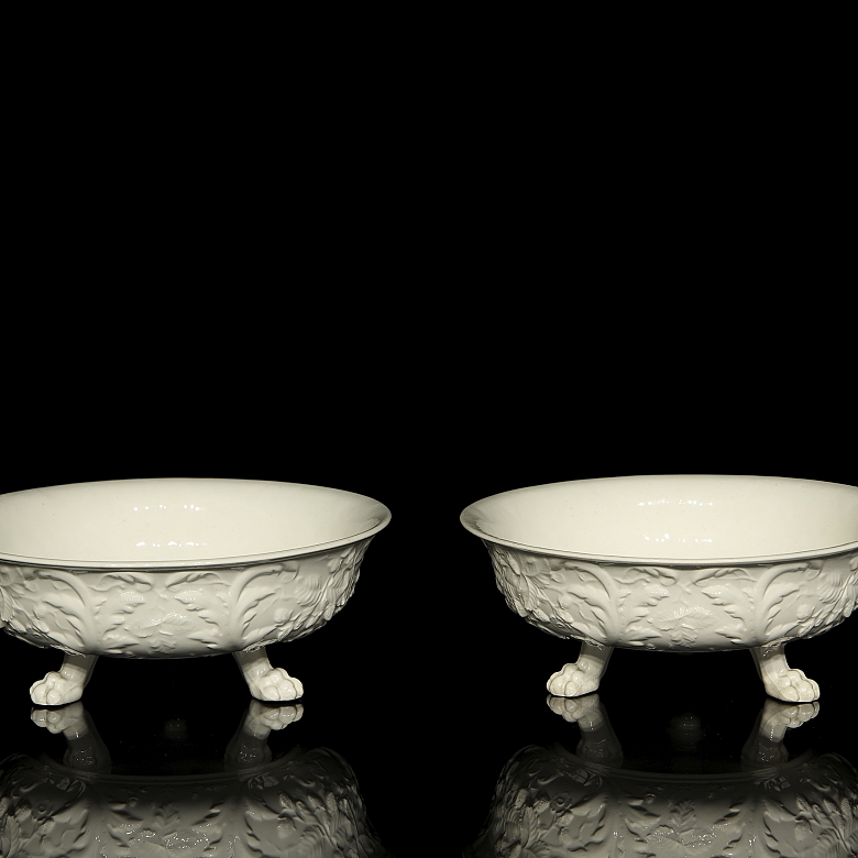 两只瓷碗，20世纪