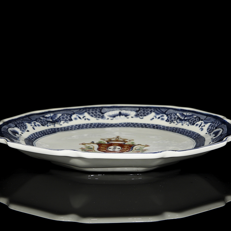 Plato de porcelana