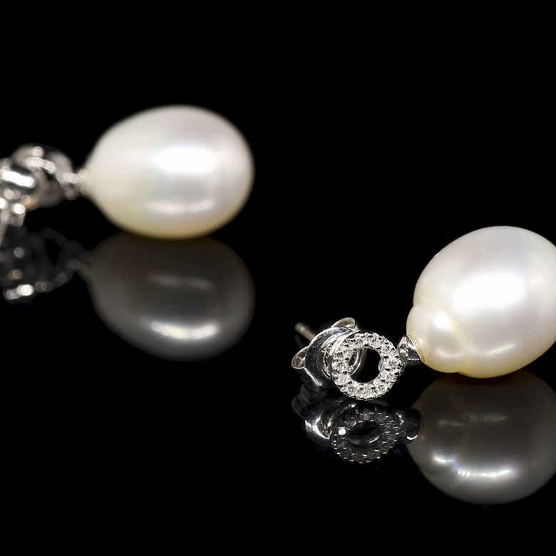 Pendientes oro amarillo de 18k con perla australiana y diamantes