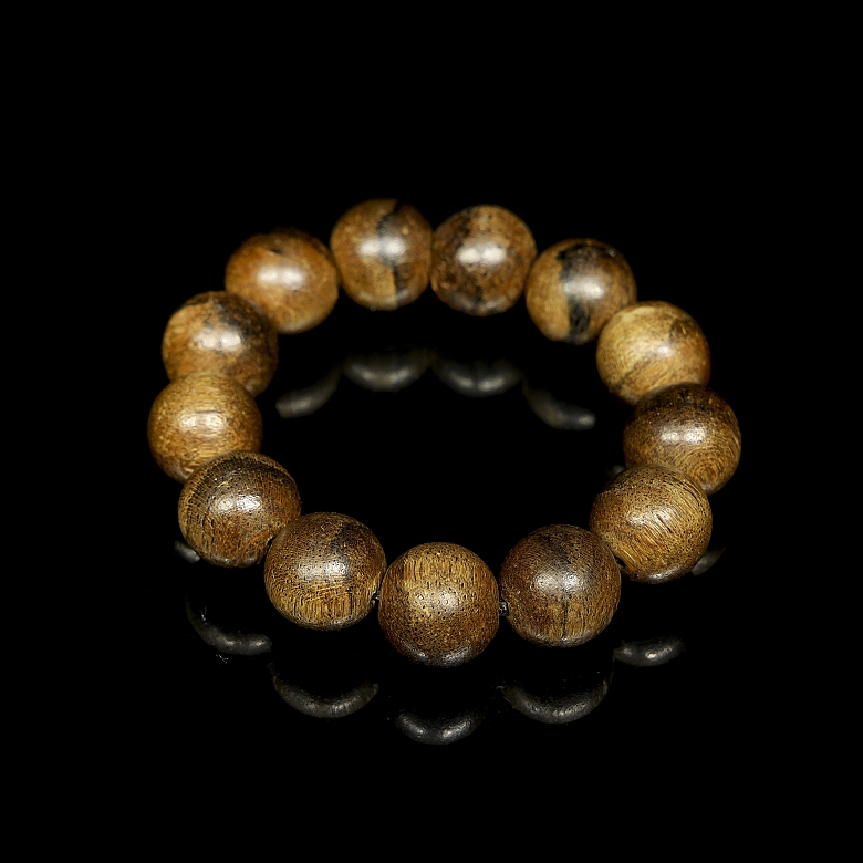 Pulsera de trece cuentas de madera de Chenxiang, dinastía Qing