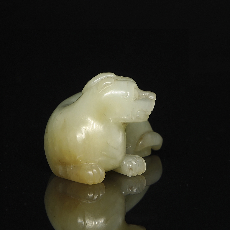 Figura de jade blanco tallado 