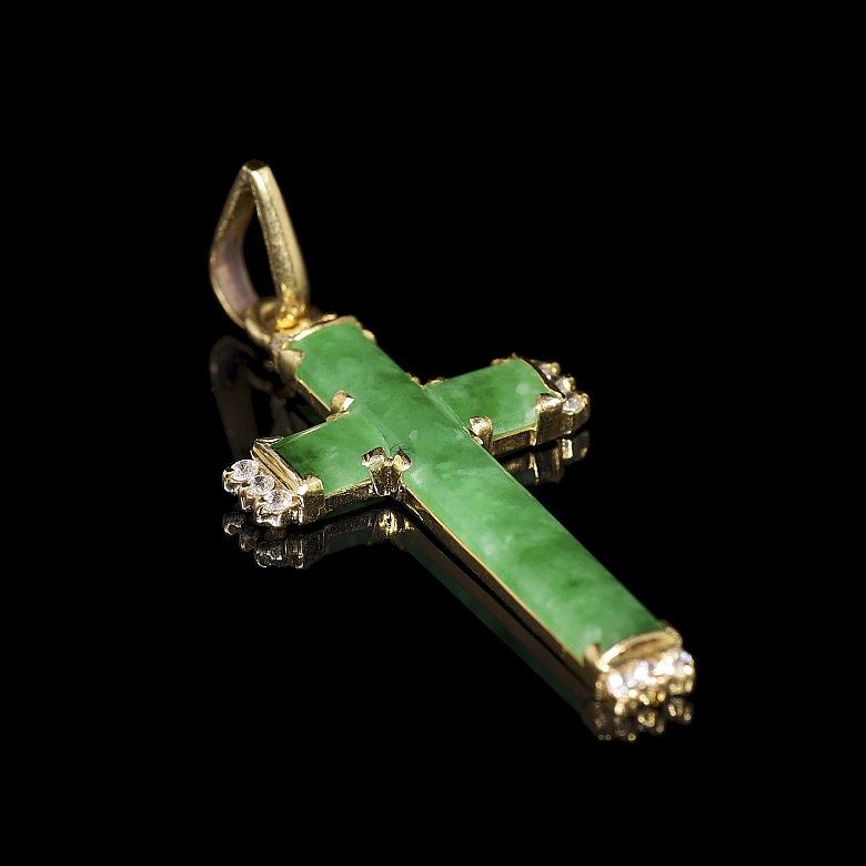 Colgante de oro amarillo de 18 kt con jade