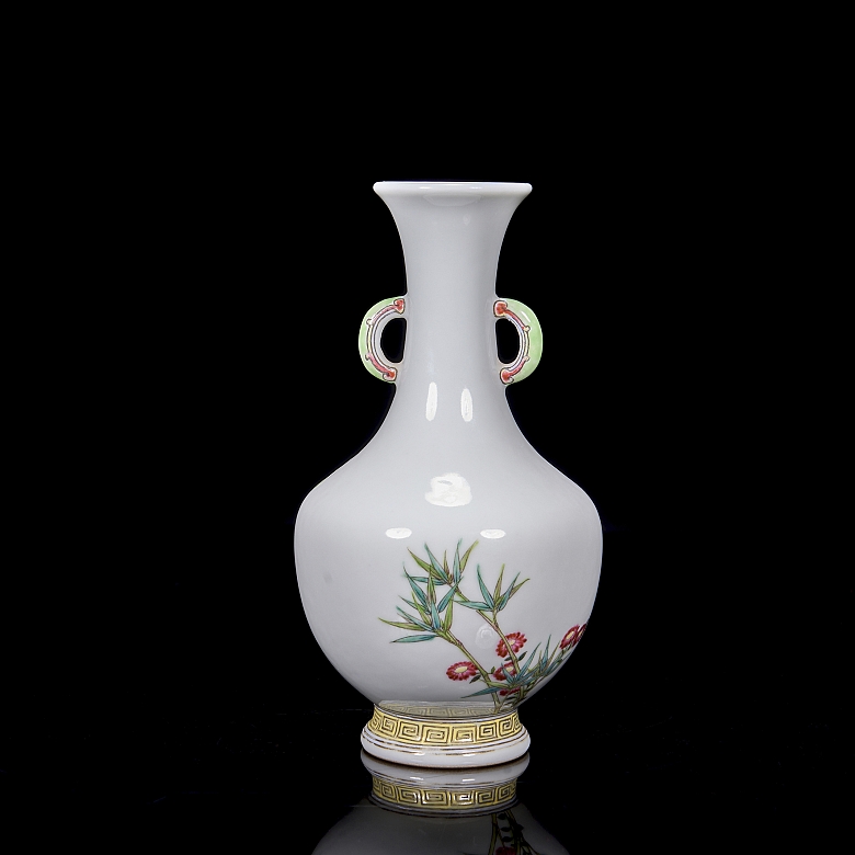 Fencai glazed porcelain vase ‘Orchids’, Republic of China - 2