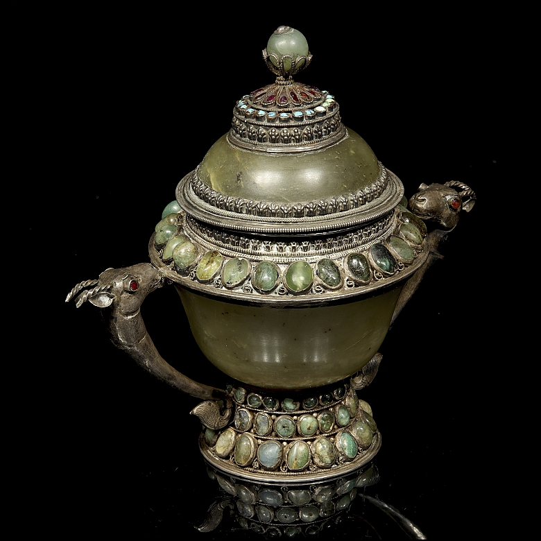Recipiente ritual de jade, plata y gemas preciosas, Tíbet, s.XIX