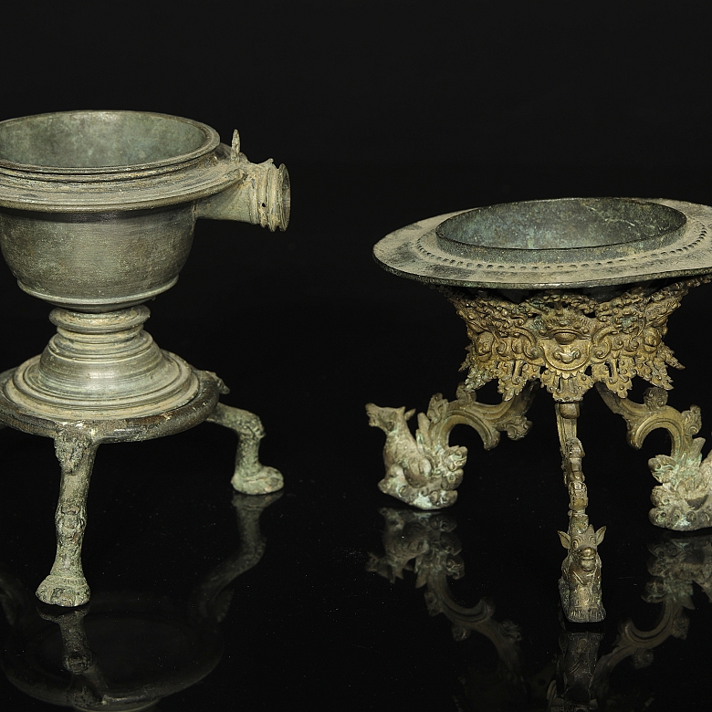 Four ancient bronze objects, Indonesia - 3
