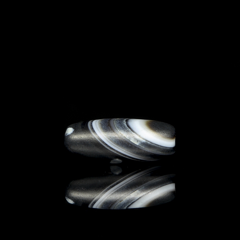 Black agate Dzi bead, Liao dynasty - 4