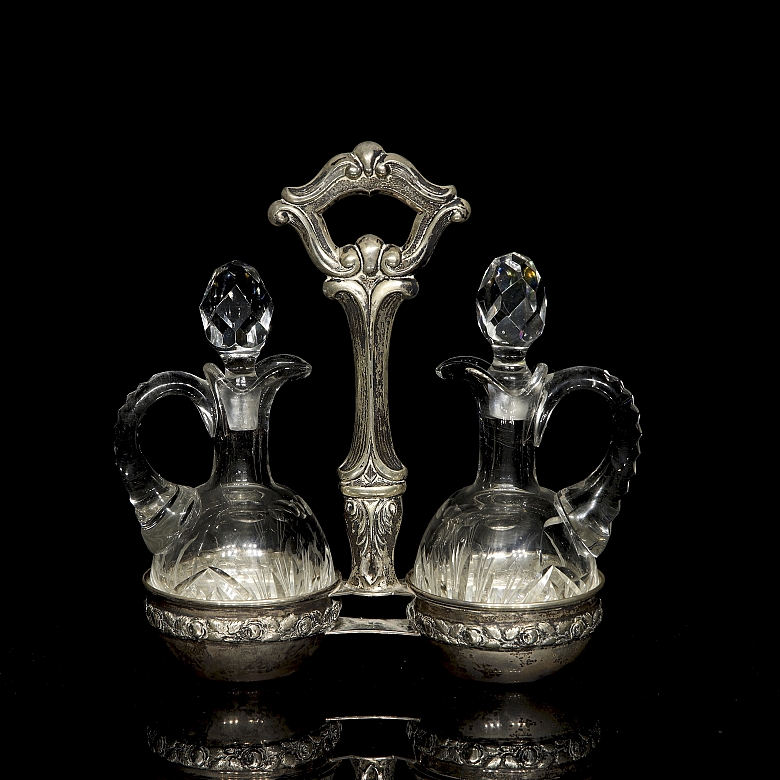 Juego de vinagrera y aceitera de cristal y plata, s.XX