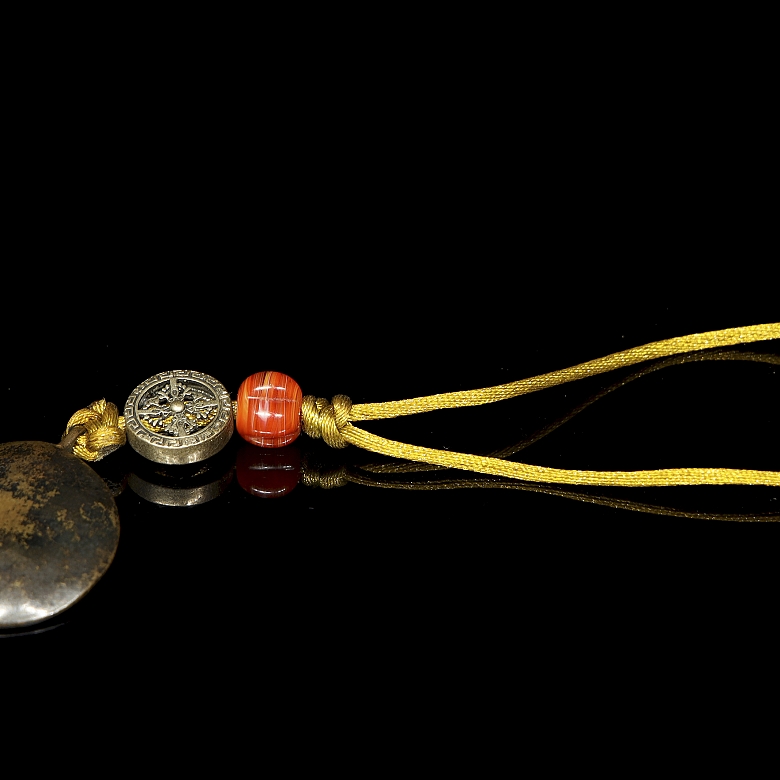Colgante de bronce y ágata, Tíbet, dinastía Qing