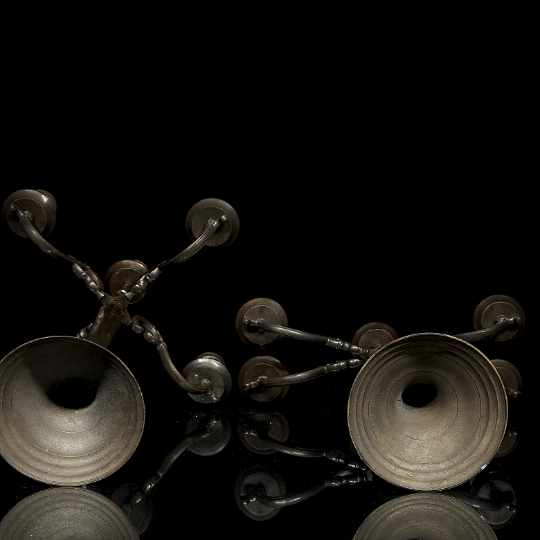 Pareja de candelabros de cinco luces, s.XX