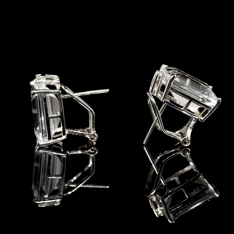 Pendientes en oro blanco de 18K, con aguamarina y diamantes