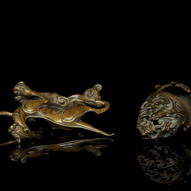 Dos piezas de bronce, Asia, s.XX