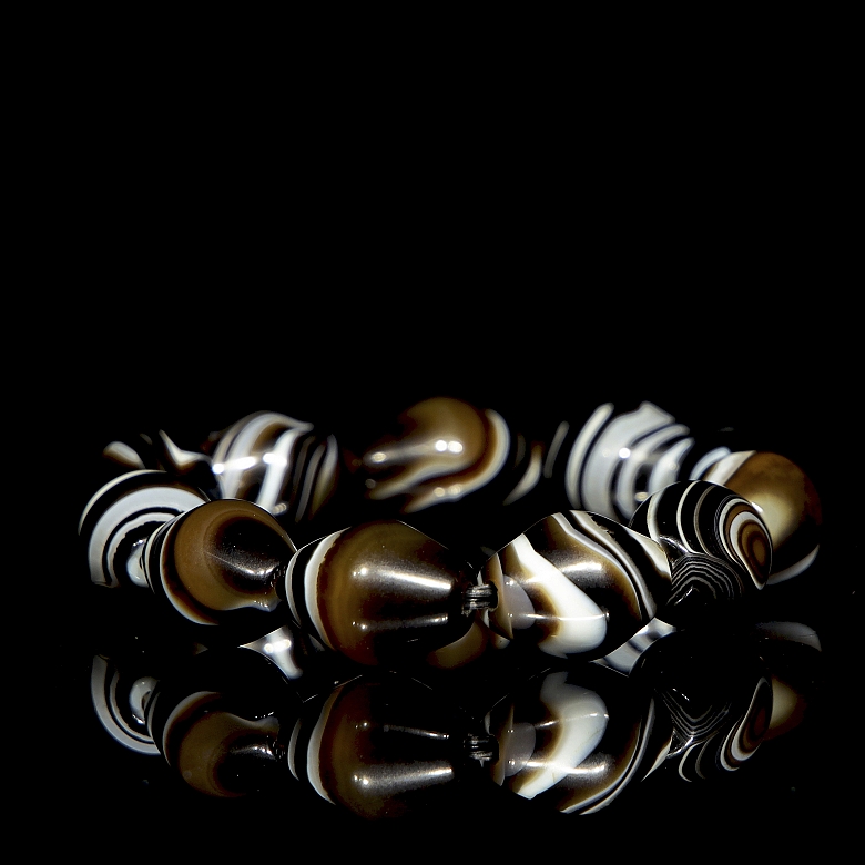 Pulsera de once cuentas de ágata, dinastía Liao