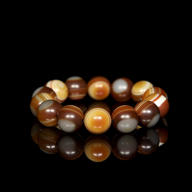Pulsera de catorce cuentas de ágata, dinastía Liao