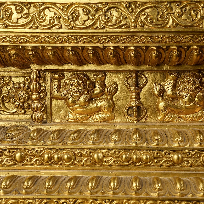 Altar de bronce dorado 