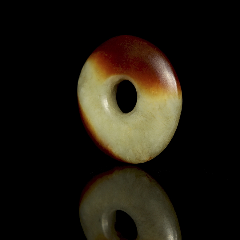 Colgante de jade tallado