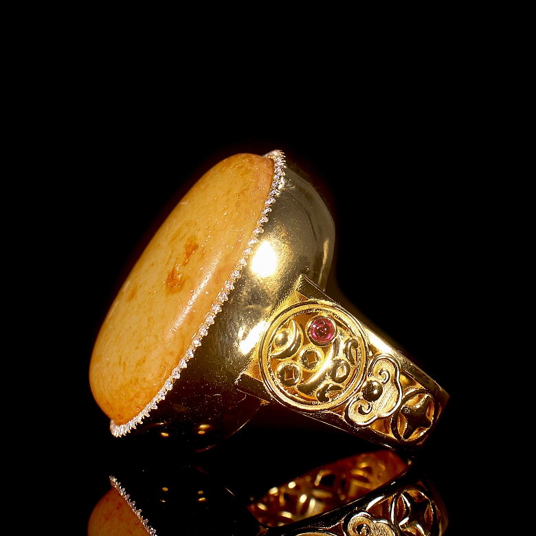 Gold-plated silver ring with Hetian jade, Qing dynasty