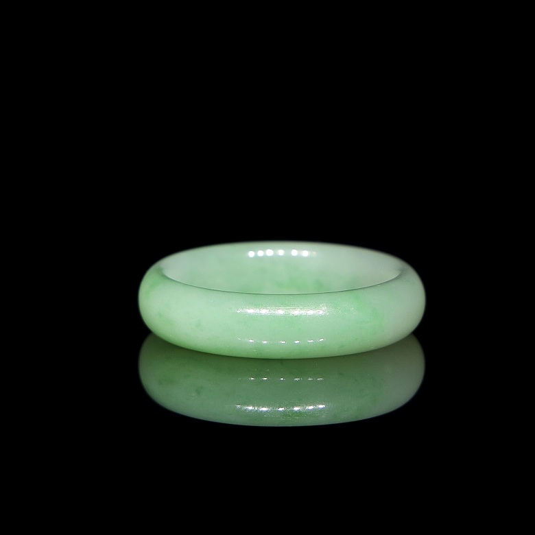 Jadeite ring, 20th century