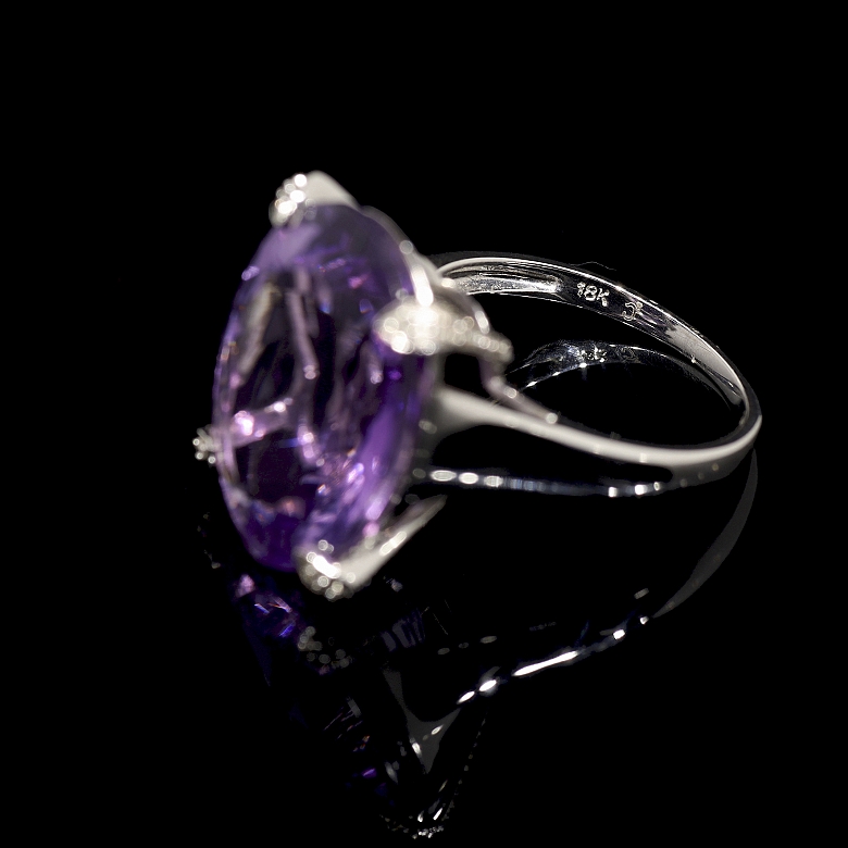 Anillo de oro blanco 18 kt con amatista y diamantes - 6