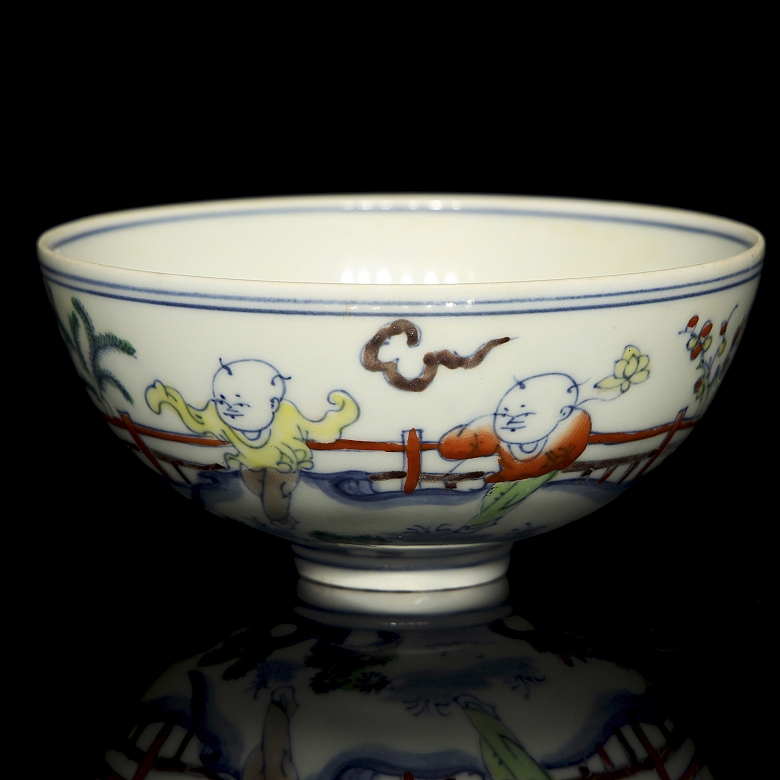 Polychrome porcelain bowl, ‘Children's Games’, with Chenghua mark