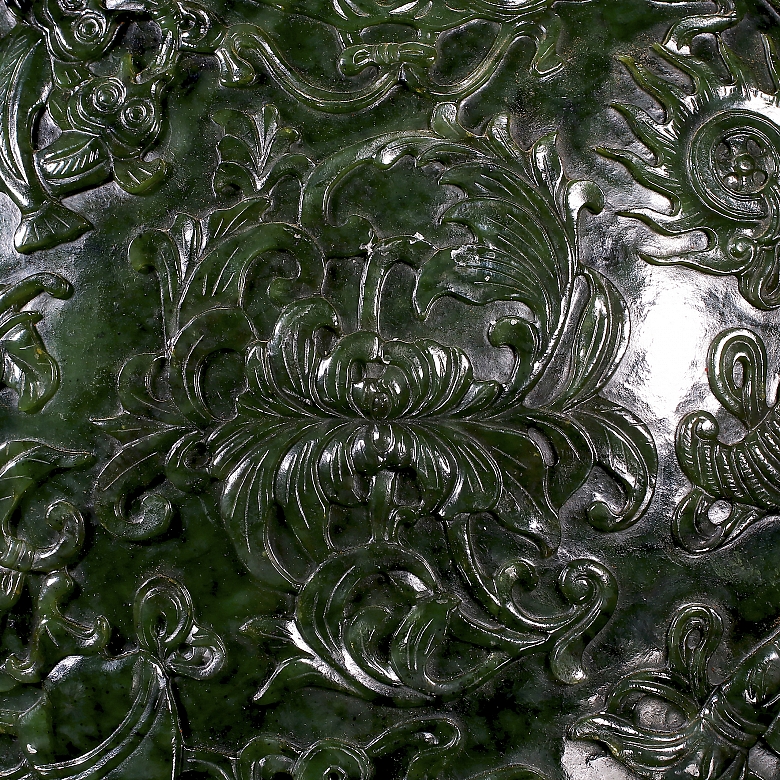 Spinach green jade vase ‘Eight Treasures’, Qing dynasty